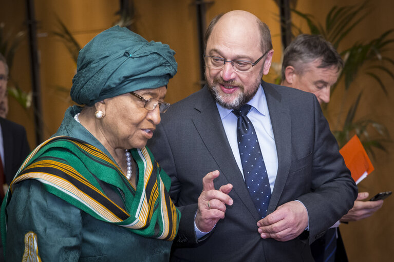 Valokuva 12: Martin SCHULZ - EP President welcomes Ellen JOHNSON SIRLEAF, President of Liberia