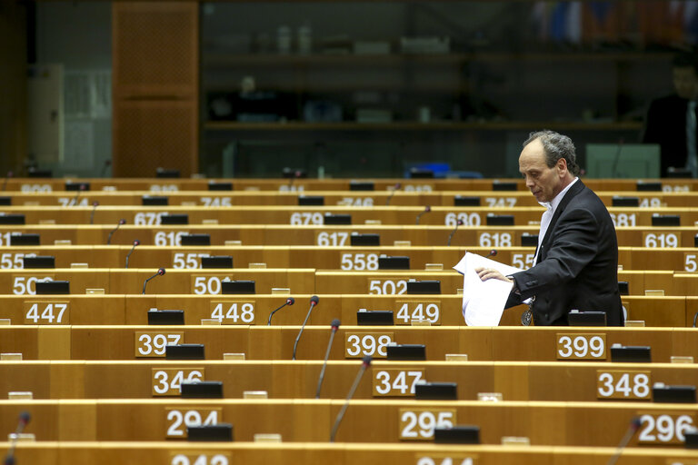 Fotografie 48: Plenary session week 13 in Brussels - European Council and Commission statements - Conclusions of the European Council  meeting - 19-20 March 2015