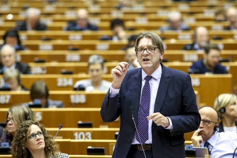 Fotografie 14: Plenary session week 13 in Brussels - European Council and Commission statements - Conclusions of the European Council  meeting - 19-20 March 2015