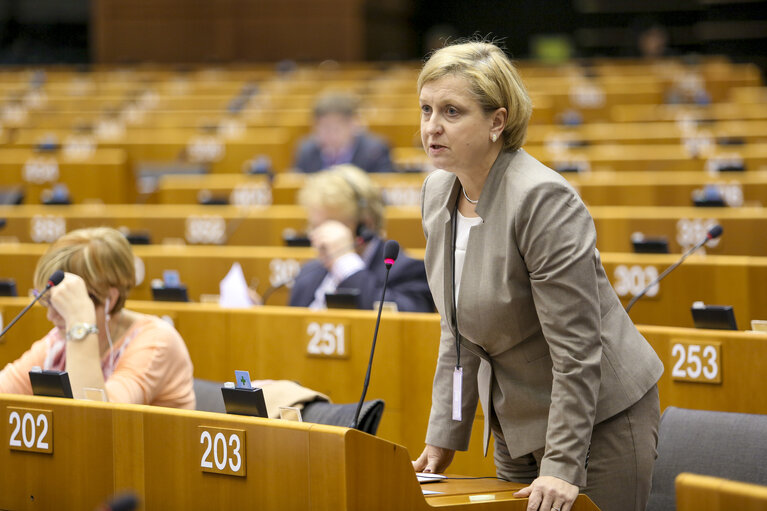 Fotografia 32: Plenary session week 13 in Brussels - European Council and Commission statements - Conclusions of the European Council meeting - 19-20 March 2015