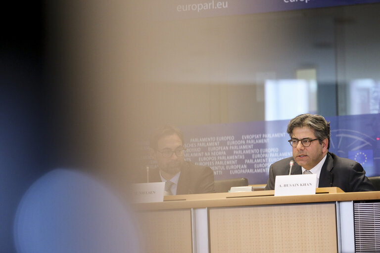 Fotografia 10: TRAN Committee hearing:  Transport and Economic Growth: Promoting job creation, Competitiveness, Innovation, and developing a modern transport infrastructure across the EU