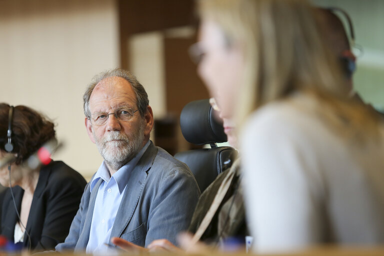 Valokuva 3: TRAN Committee hearing : 'How to keep Europe at number one ?  European tourism's challenges and responses'