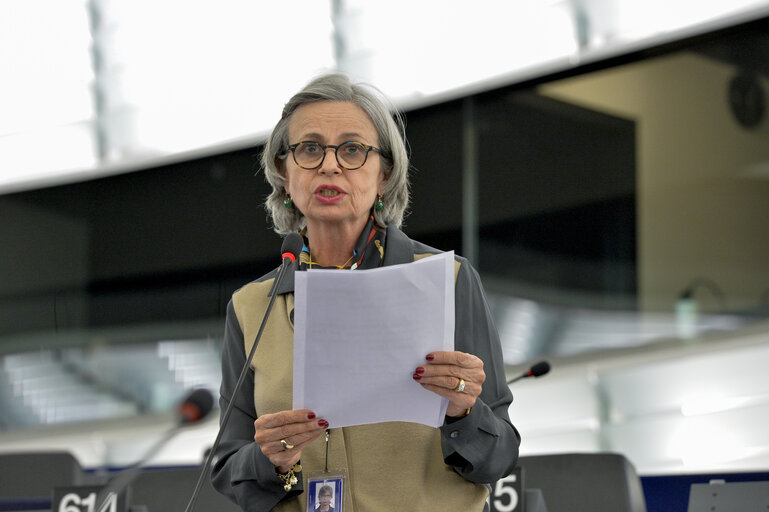 Zdjęcie 45: Plenary session week 11 2015 in Strasbourg - Global High-Level Conference on Ebola of 3 March 2015  Council and Commission statements