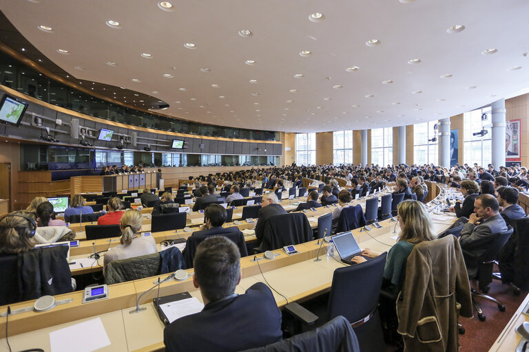 Fotografia 1: TRAN Committee hearing:  Transport and Economic Growth: Promoting job creation, Competitiveness, Innovation, and developing a modern transport infrastructure across the EU