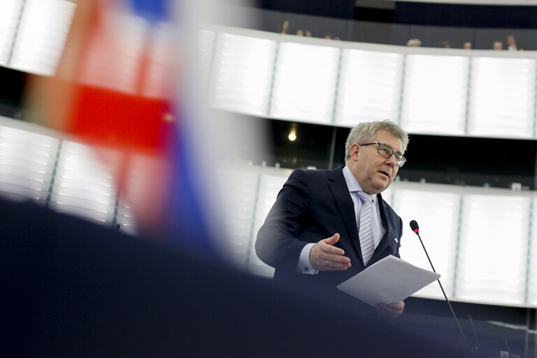 Fotografie 11: Plenary session week 11 2015 in Strasbourg - Annual report 2013 on the protection of EU's financial interests - Fight against fraud