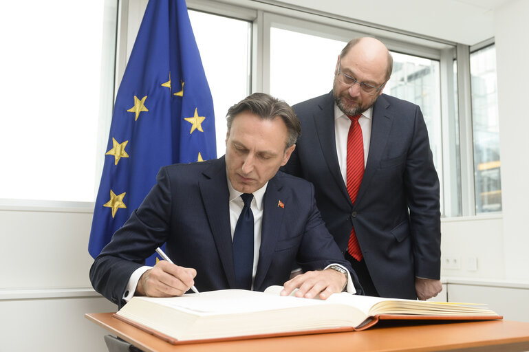 Fotografia 15: Martin SCHULZ - EP President meets with Ranko KRIVOKAPIC , the Speaker of the Parliament of Montenegro