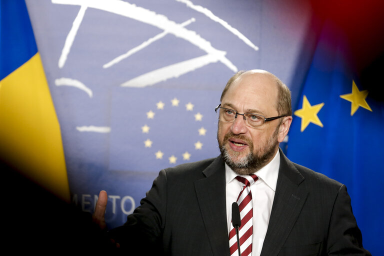 Foto 9: Martin SCHULZ - EP President meets with President of the Romanian Senate - Press point