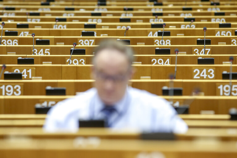 Fotografie 25: Plenary session week 13 in Brussels - European Council and Commission statements - Conclusions of the European Council  meeting - 19-20 March 2015