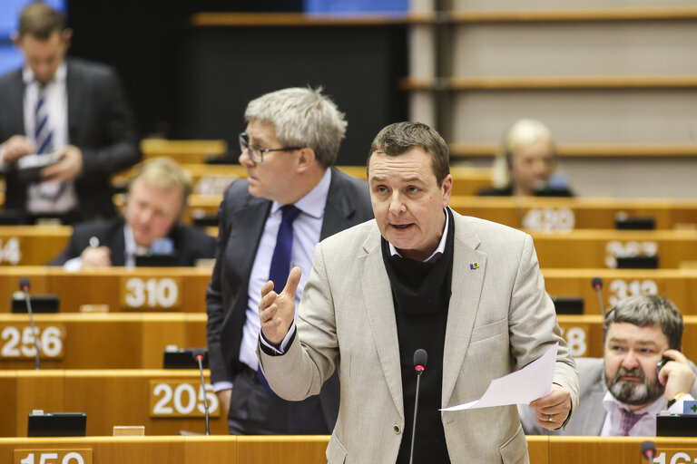 Fotografija 25: Plenary session week 13 in Brussels - Macro-financial assistance to Ukraine