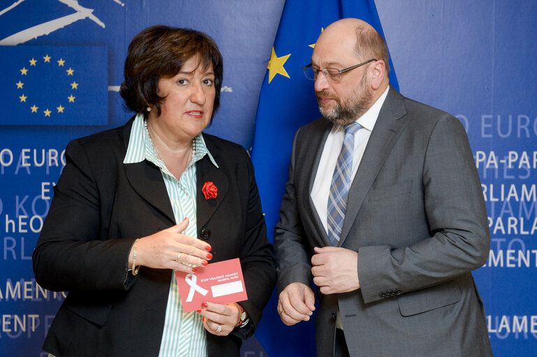 Fotogrāfija 2: Martin SCHULZ - EP President meets with Zita GURMAI