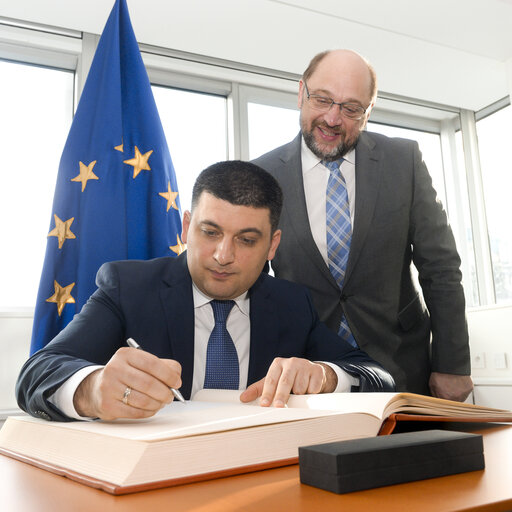 Photo 8 : Martin SCHULZ - EP President meets with Volodymyr GROYSMAN, Chairperson of the Verkhovna Rada of Ukraine