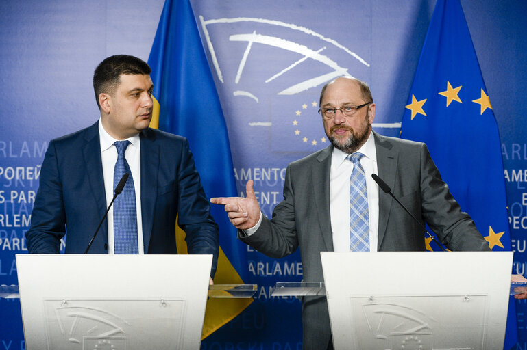 Photo 4 : Martin SCHULZ - EP President meets with Volodymyr GROYSMAN, Chairperson of the Verkhovna Rada of Ukraine. Press Point