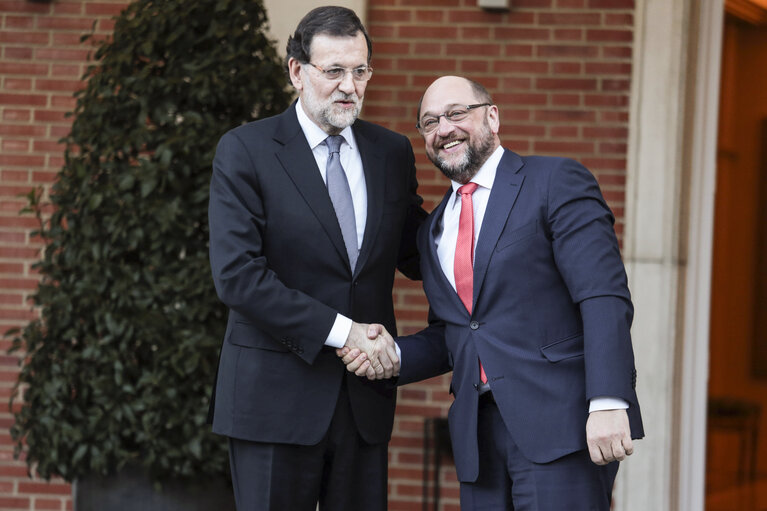 Fotogrāfija 6: From right to  left  Martin SCHULZ - Ep President meets with  Mariano RAJOY BREY - President of the Government of Spain  at the Moncloa Palace in Madrid