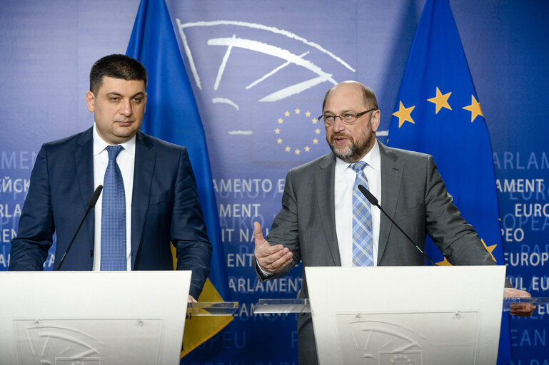 Photo 5 : Martin SCHULZ - EP President meets with Volodymyr GROYSMAN, Chairperson of the Verkhovna Rada of Ukraine. Press Point