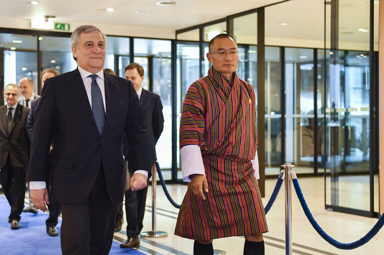 Fotografia 1: Visit of the prime minister of Bhutan. Official welcome.