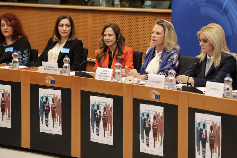 Foto 13: Event - ' Raising awareness for gender equality and women empowerment: He for She Movement '