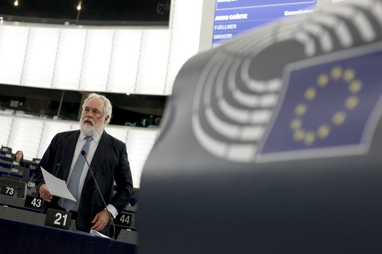 Fotogrāfija 18: Plenary session week 18 2015 in Strasbourg - Carbon dioxide emissions from maritime transport