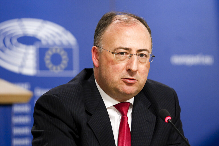 Foto 7: ECON/BUDG Joint Committee Meeting - vote on the Juncker investment plan. Press Point