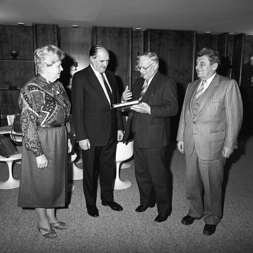 Foto 1: EP Pressident meets with MEPs for Luxembourg