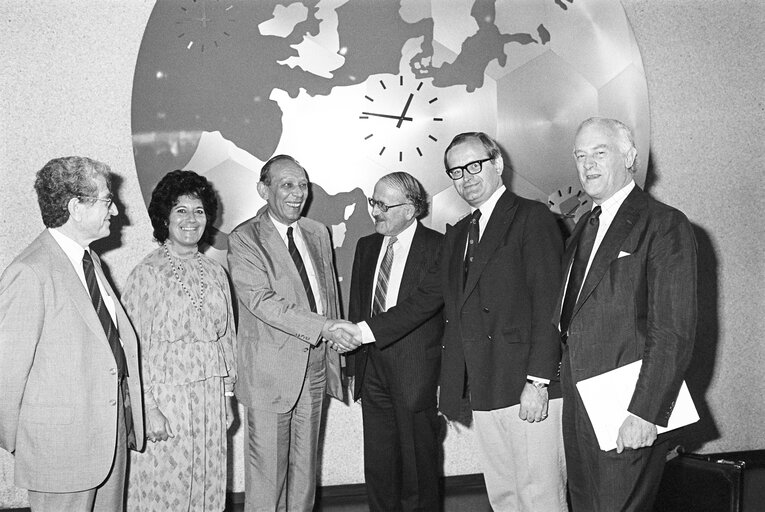 Foto 1: British MEP's meet with guests at the European Parliament in  Strasbourg