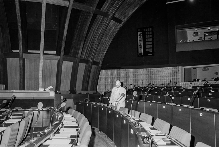 Foto 3: Portrait of MEP John IVERSEN at the European Parliament