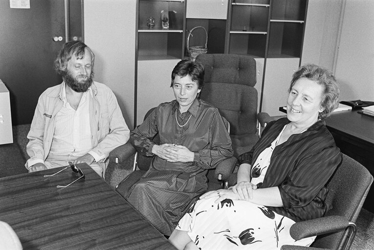 Foto 25: MEP Maria CASSANMAGNAGO CERRETTI meets with guests at the EP in Strasbourg