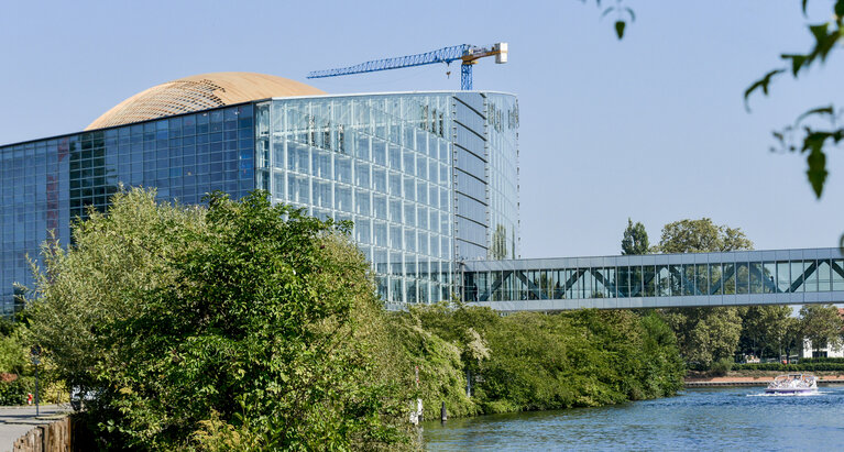 Rehabilitaition of the roof of EP building in Strasbourg from the dock of Ill river