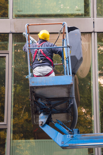 Fotografia 14: SQM building - Facade cleaning on the Square de Meeus building