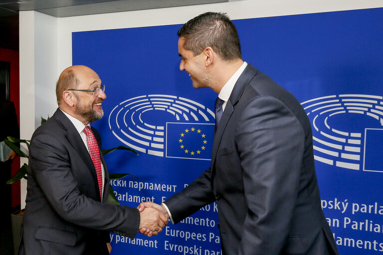 Zdjęcie 2: Martin SCHULZ - EP President with Maltese Parliamentary Secretary  for EU funds and 2017 Presidency, Ian BORG