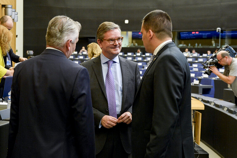 Φωτογραφία 21: Hearing of Commissioner designated for the Security Union - EP Committee on Civil Liberties, Justice and Home Affairs   photo des arriv?©es ?† l'ext?©rieur de la salle