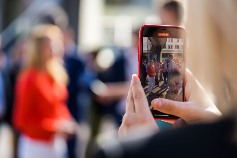 Fotografi 1: Commemoration of Soviet deportations with the participation of Roberta METSOLA, EP President