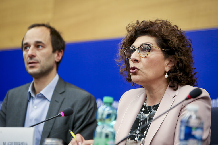 Fotó 6: Press conference ' Lagging regions in the EU ' with Michela GIUFFRIDA (S&D, IT), rapporteur