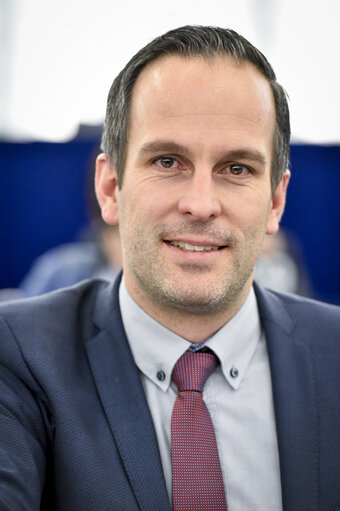 Fotografie 1: Arndt KOHN voting in plenary session in Strasbourg