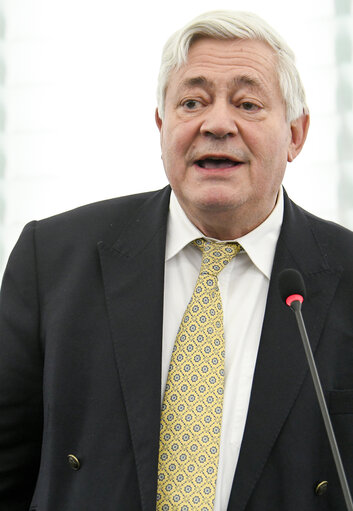 Photo 6: EP Plenary session - -  Integrity policy of the Commission, in particular the appointment of the Secretary-General of the European Commission