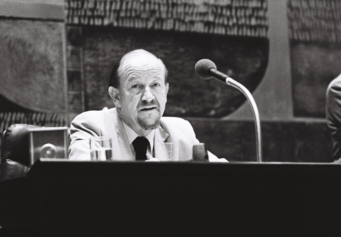 Erik Carl HOLST during a plenary session in Luxembourg, July 1978.