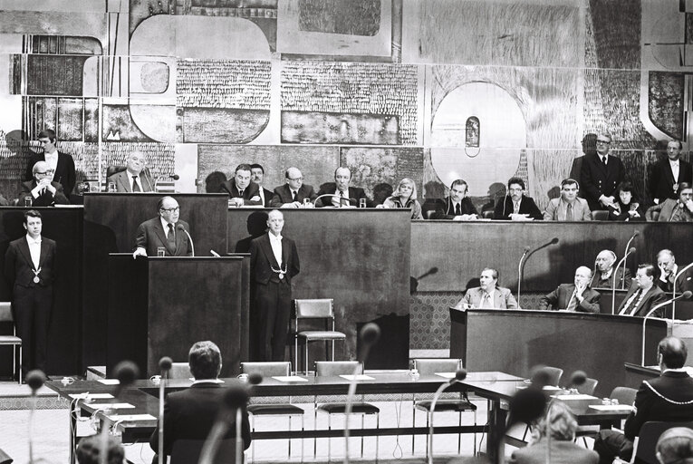 Commission Jenkins in plenary session in Luxembourg on January 1977