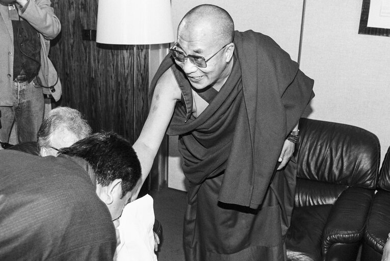 Fotografi 32: Visit of HH the Dalai Lama to the EP in Brussels in April 1990