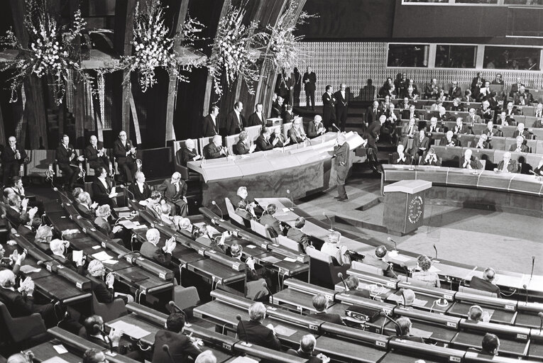 Photo 1 : France's President Valery GISCARD d'ESTAING inaugurates the "Palais de l'Europe"