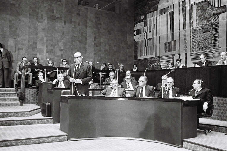 Commission Jenkins in plenary session in Luxembourg on January 1977