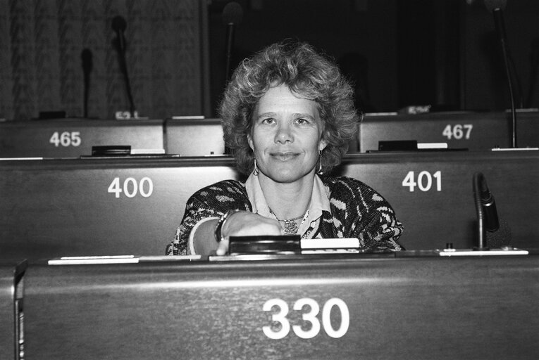 MEP Joanna RONN during a plenary session in Strasbourg in April 1990.