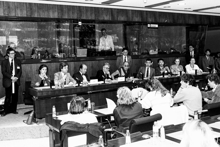 Visit of HH the Dalai Lama to the EP in Brussels in April 1990