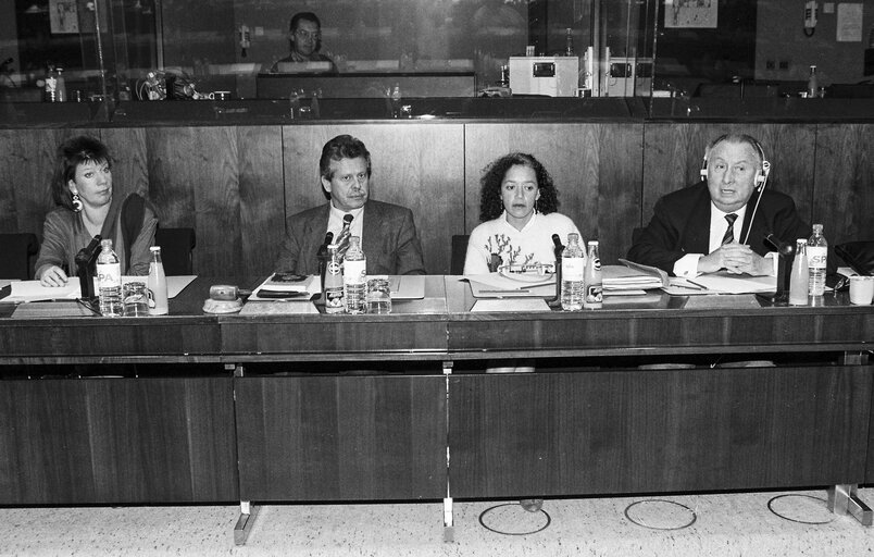 Φωτογραφία 5: Meeting in October 1992