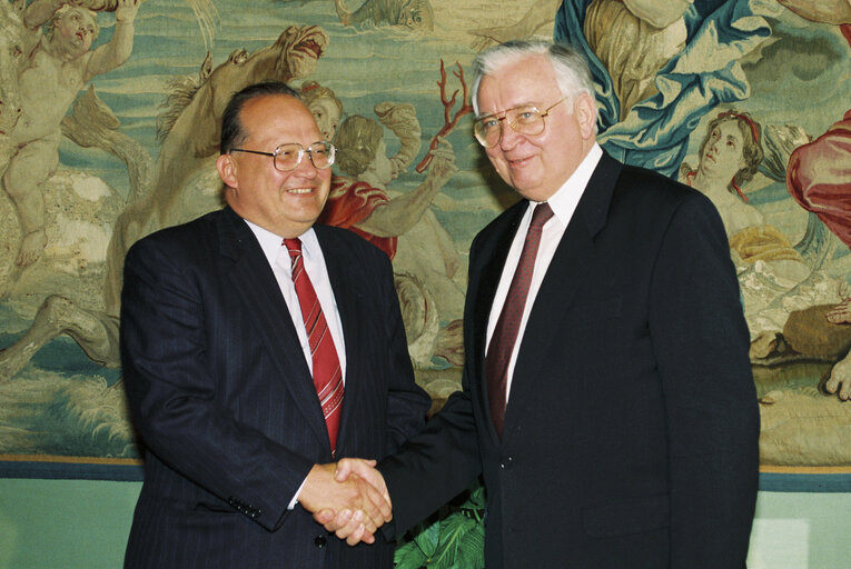 Fotografie 8: The Prime Minister of Belgium welcomes the President of the EP, at the Egmont Palace