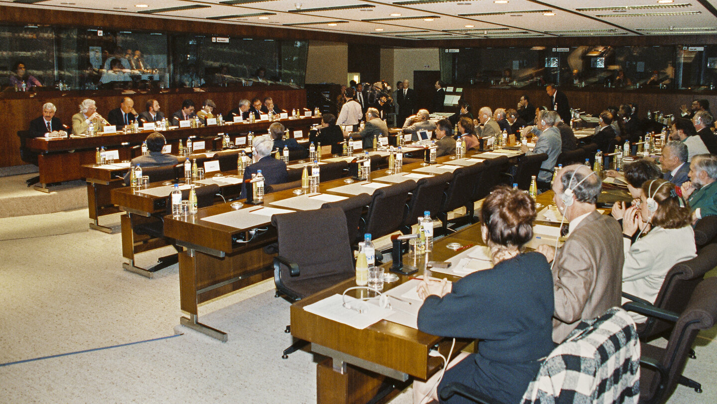 Photo 2: Meeting in October 1992