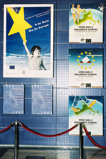 Foto 1: Campaign promoting the vote on the European Elections in 1992