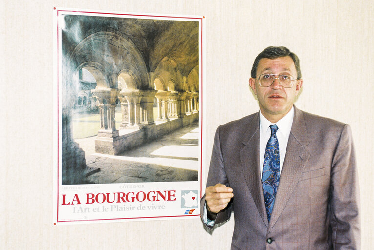 Fotografija 7: MEP Jean-Francois HORY at the European Parliament in Strasbourg