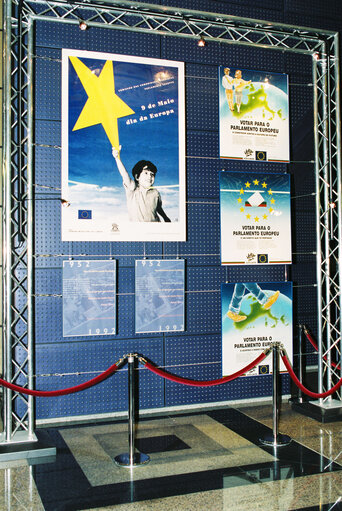 Fotografija 2: Campaign promoting the vote on the European Elections in 1992