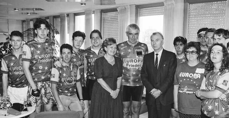 Billede 2: Cycling tour of 'Europa Frieden' in Luxembourg on July 1992.