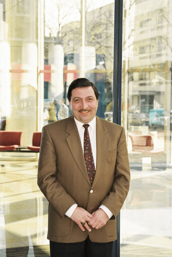 Fotogrāfija 4: mEP Claude DESAMA at the European Parliament in Strasbourg