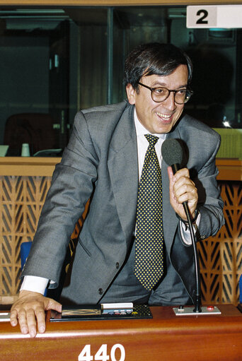 Foto 14: Jean Claude MARTINEZ in plenary session in Strasbourg - June 1992